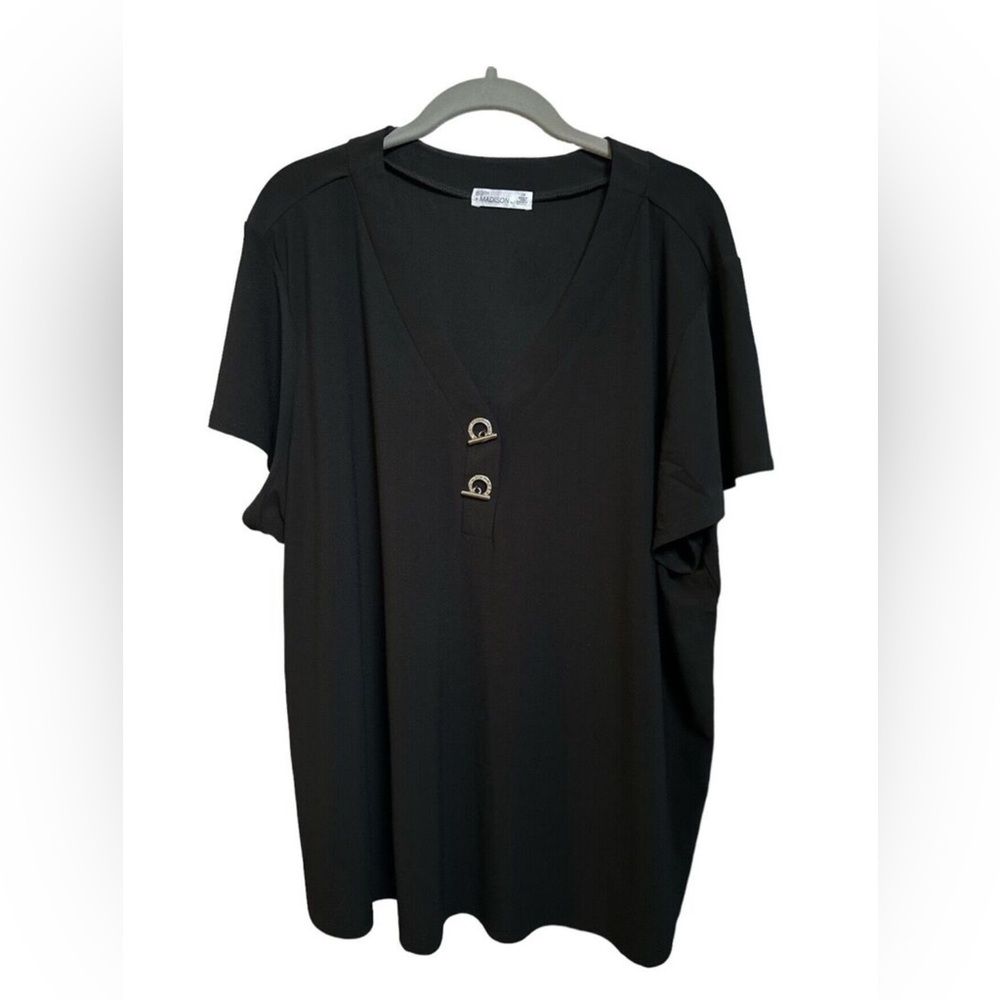 Black shirt, flowy sleeves